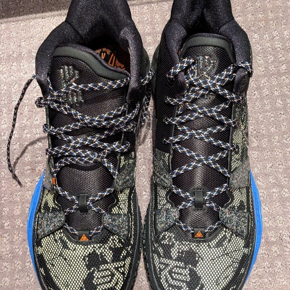 NEW: Nike Kyrie 7 Black Blue Size 13 - Picture 4 of 8